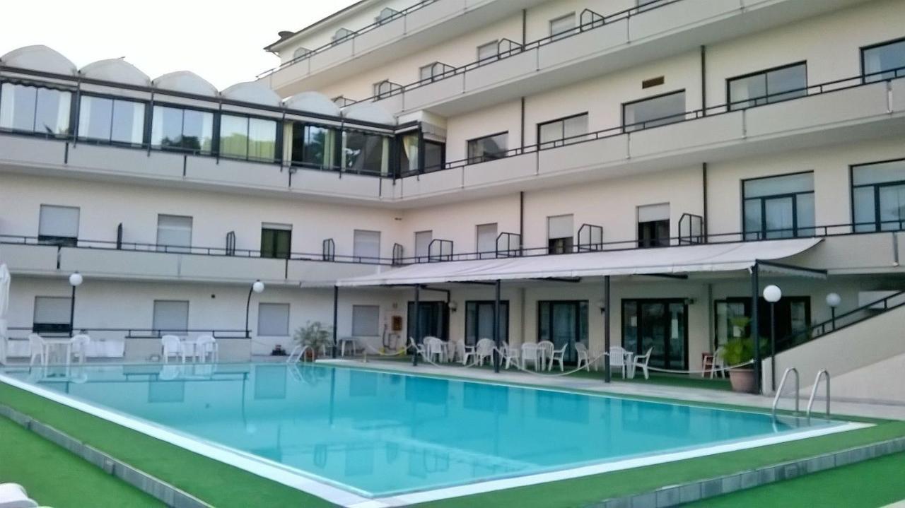 Hotel Du Parc Атрі Екстер'єр фото